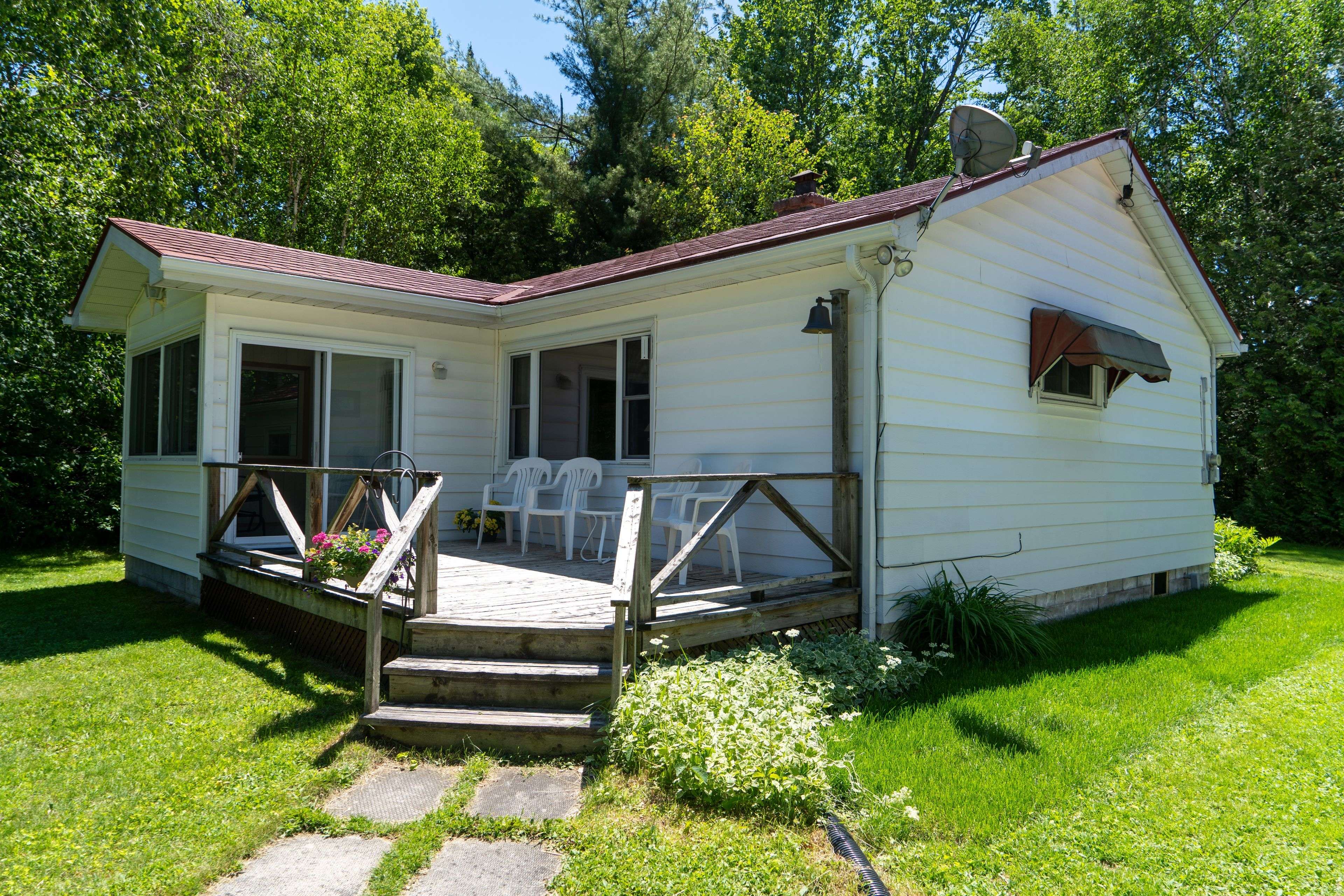 24 Talbot DR, Brock, ON L0K 1A0