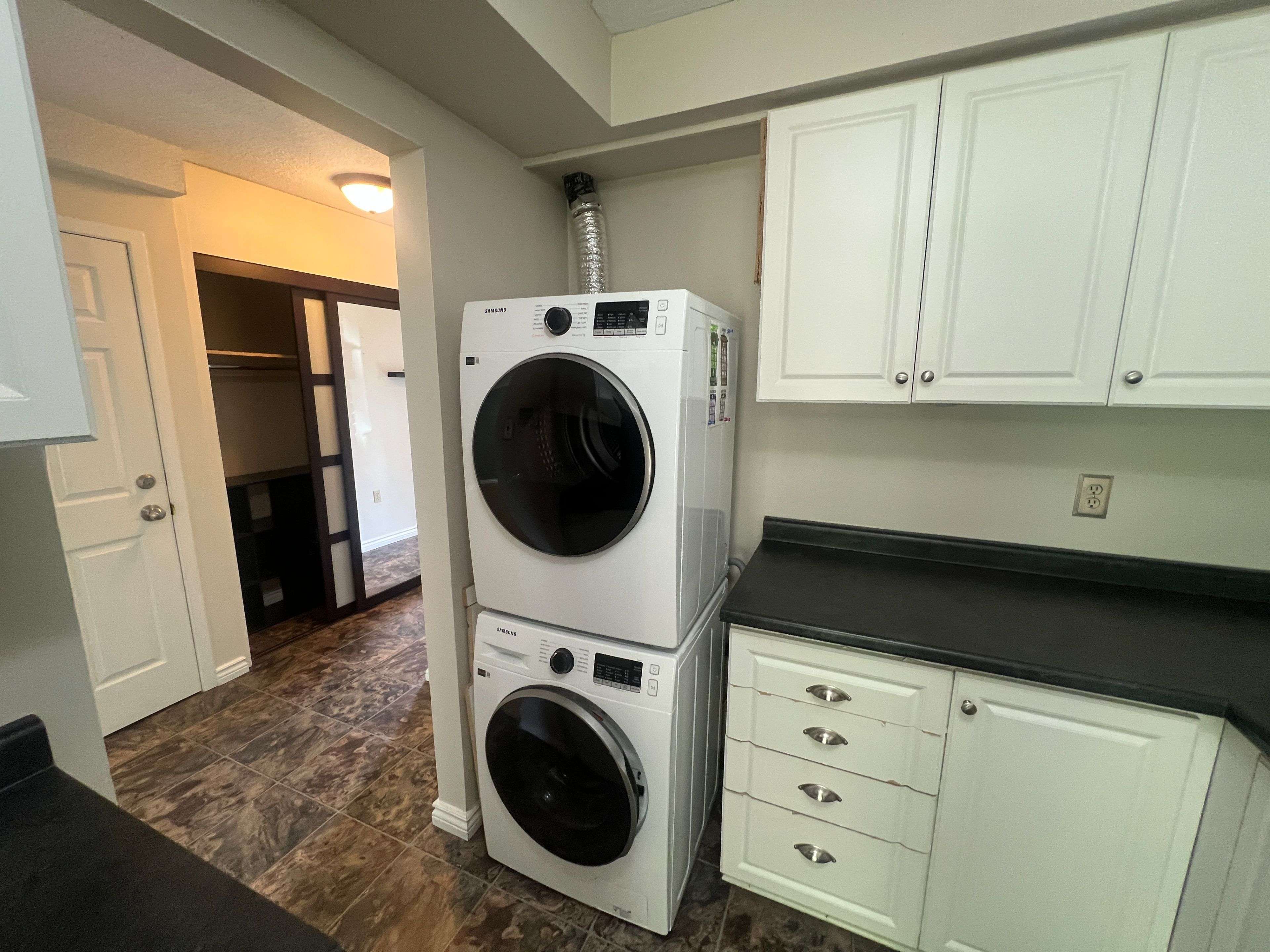 45 Burns CIR, Barrie, ON L4N 5J8