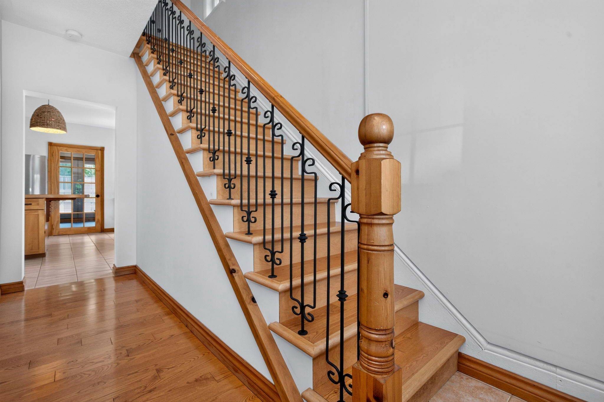17 Peel ST, Penetanguishene, ON L9M 1A5