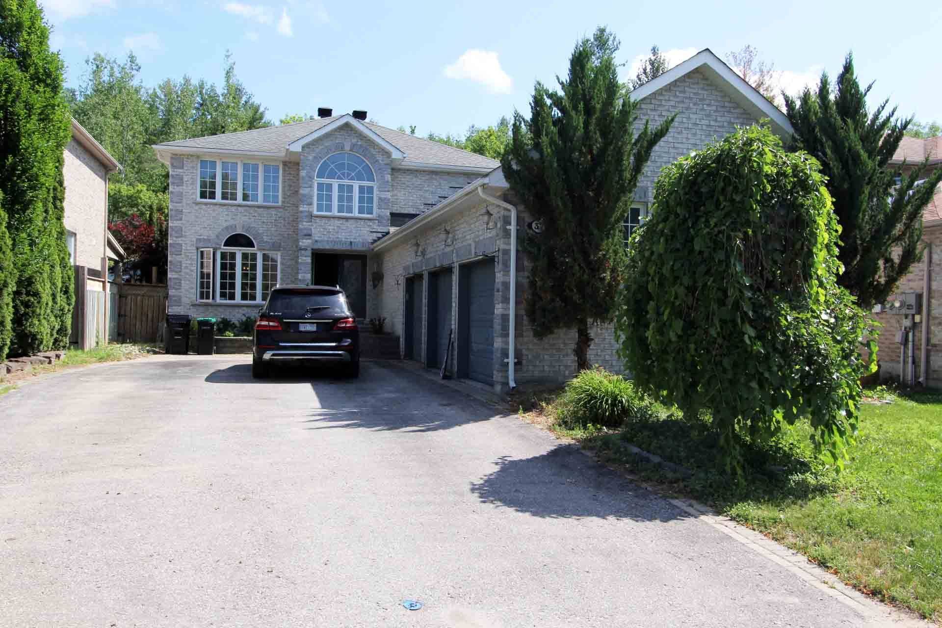 37 Grants WAY, Barrie, ON L4N 0J4