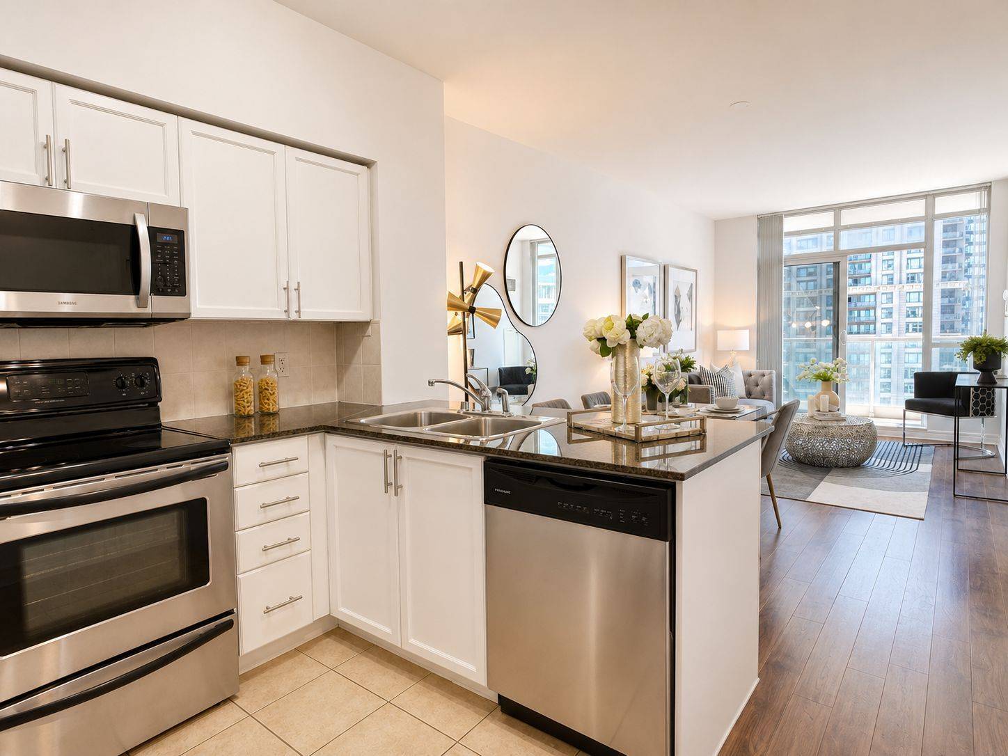 388 Prince Of Wales DR #3007, Mississauga, ON L5B 0A1