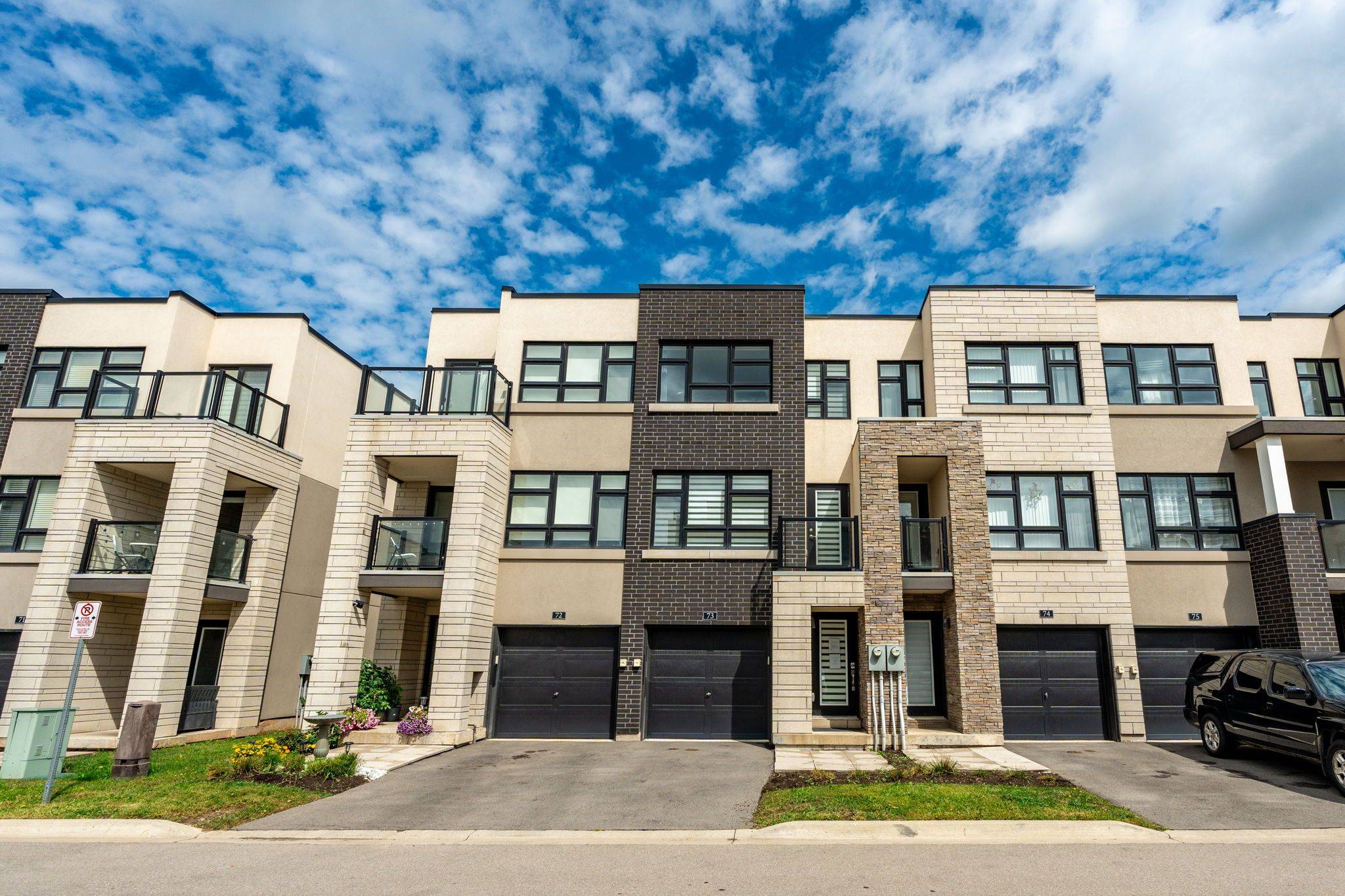 1121 Cooke BLVD #73, Burlington, ON L7T 0C3