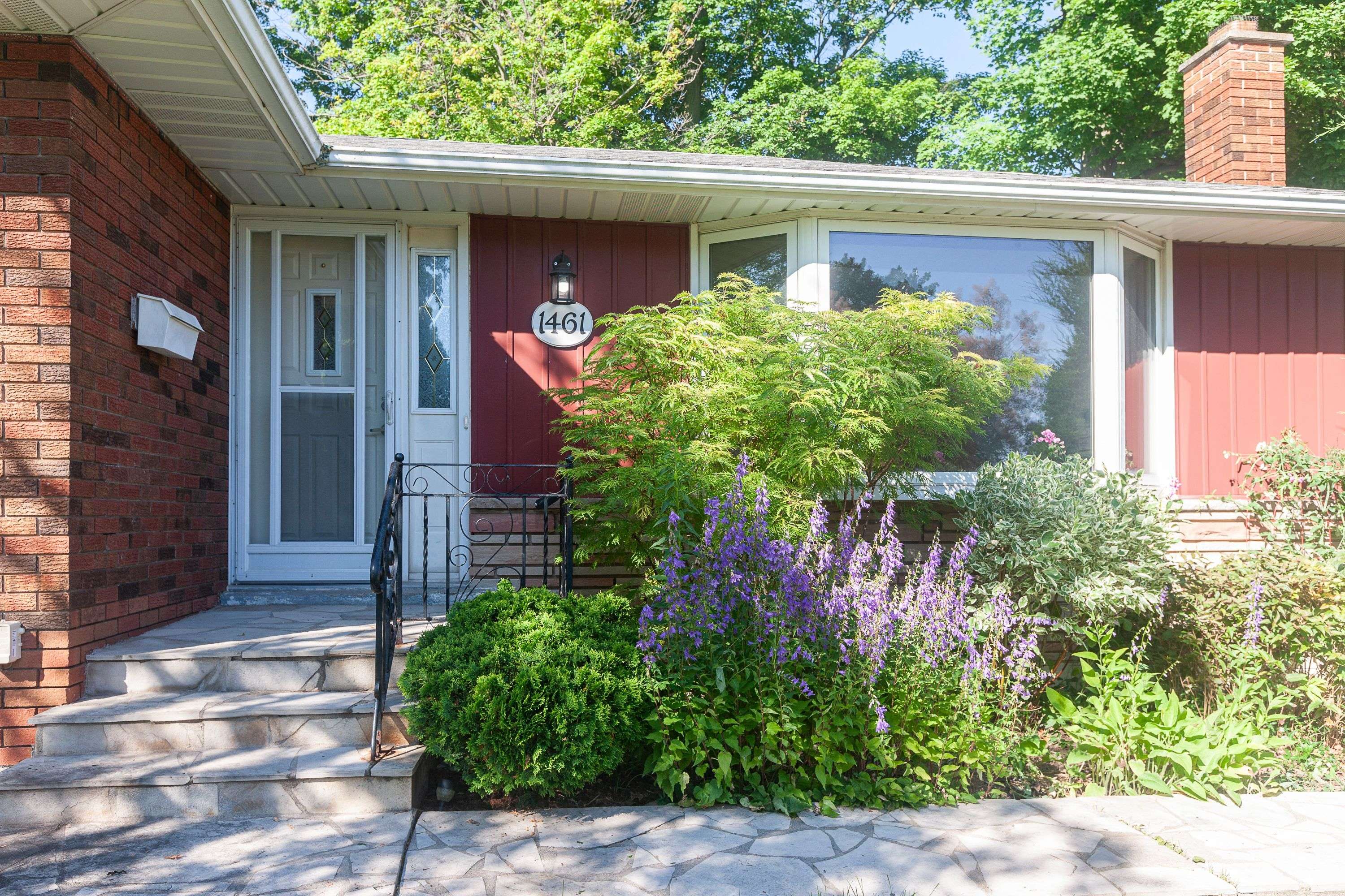 1461 Moss Glen RD, Burlington, ON L7P 2C2