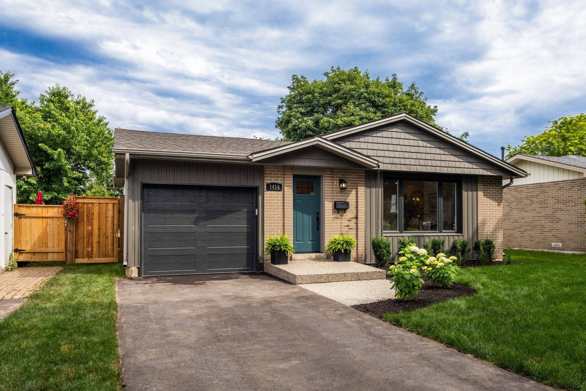 1414 Dewbourne CRES, Burlington, ON L7M 1E7