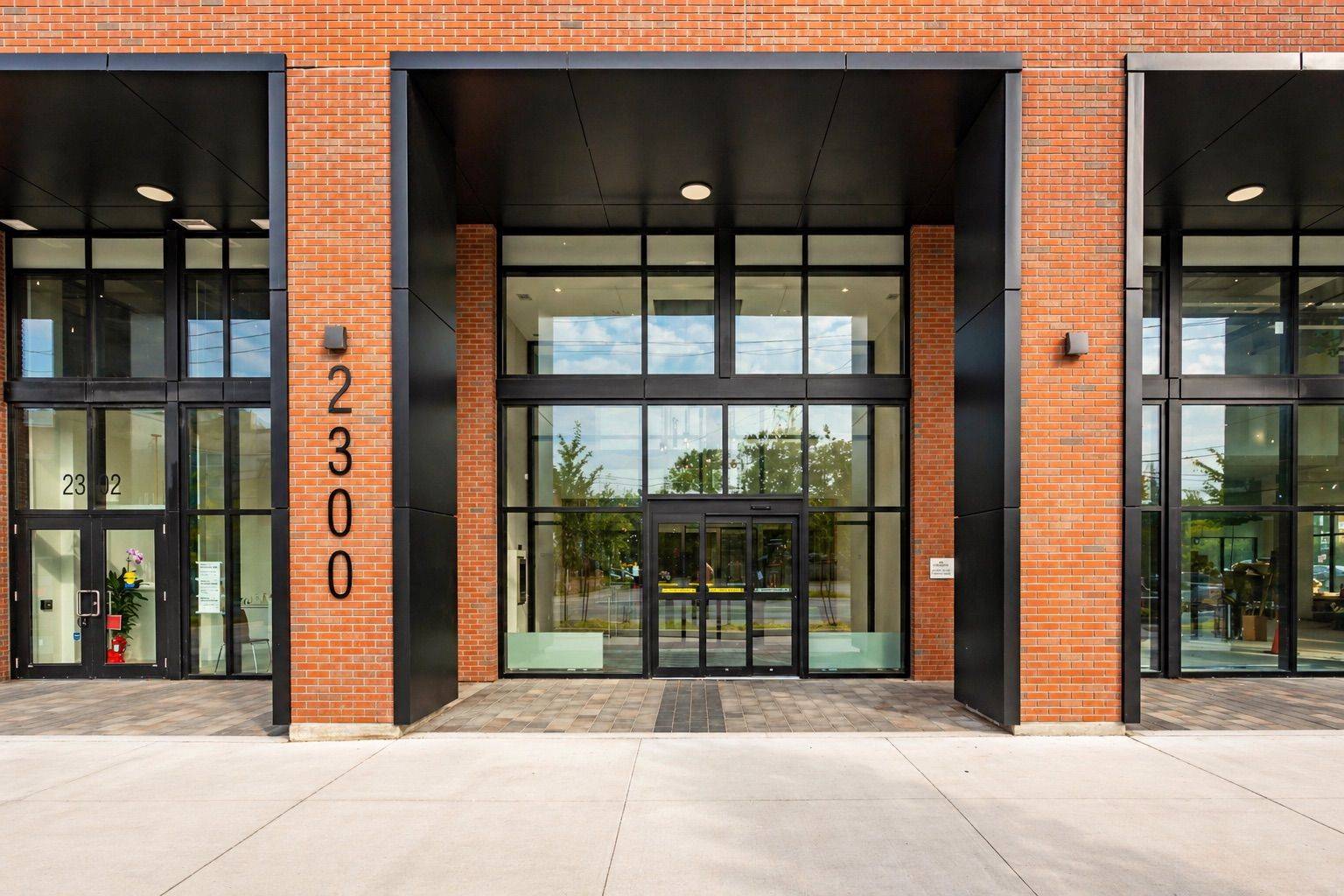 2300 St. Clair AVE #717, Toronto W02, ON M6N 0B3