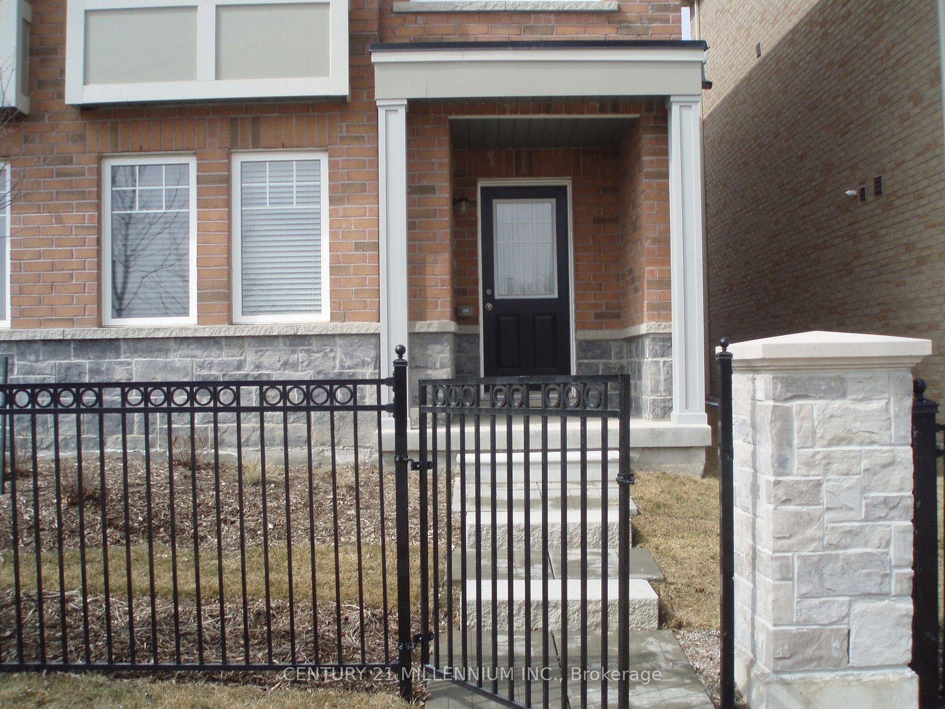 62 Magdalene CRES, Brampton, ON L6Z 0G8