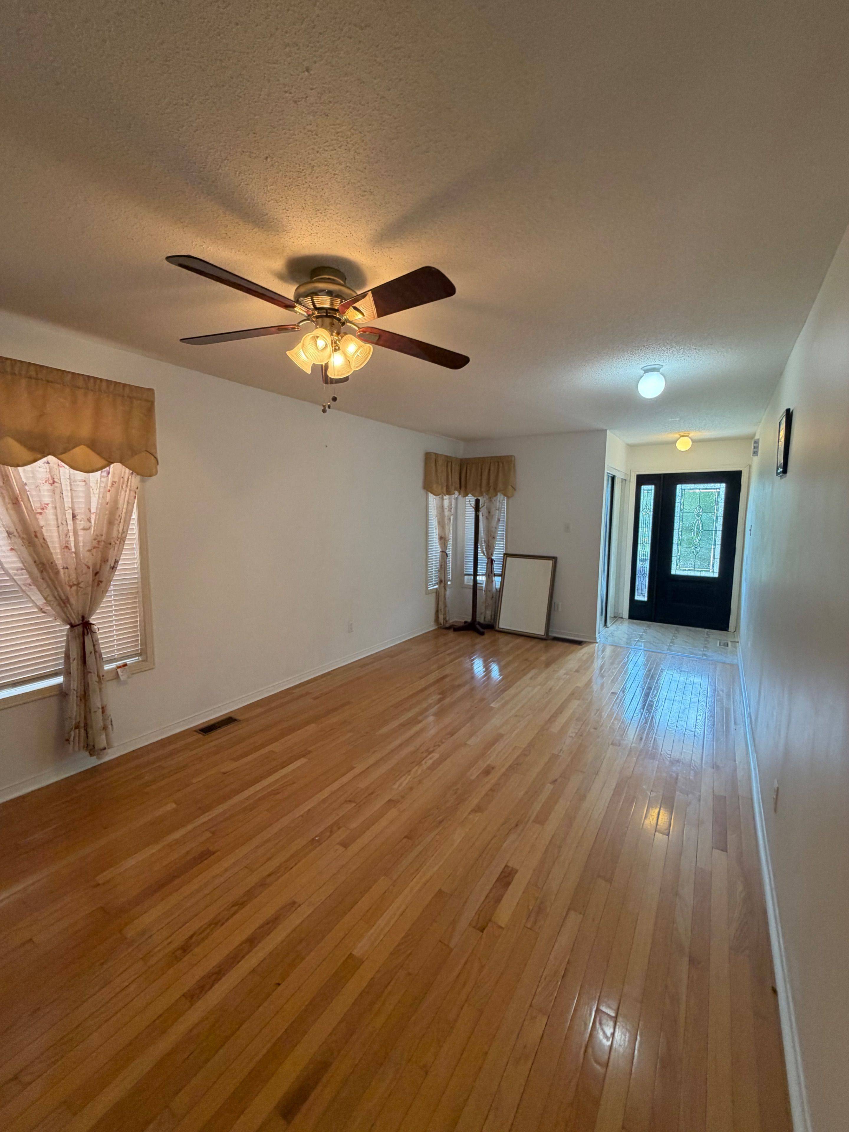127 Brisdale DR, Brampton, ON L7A 2H2