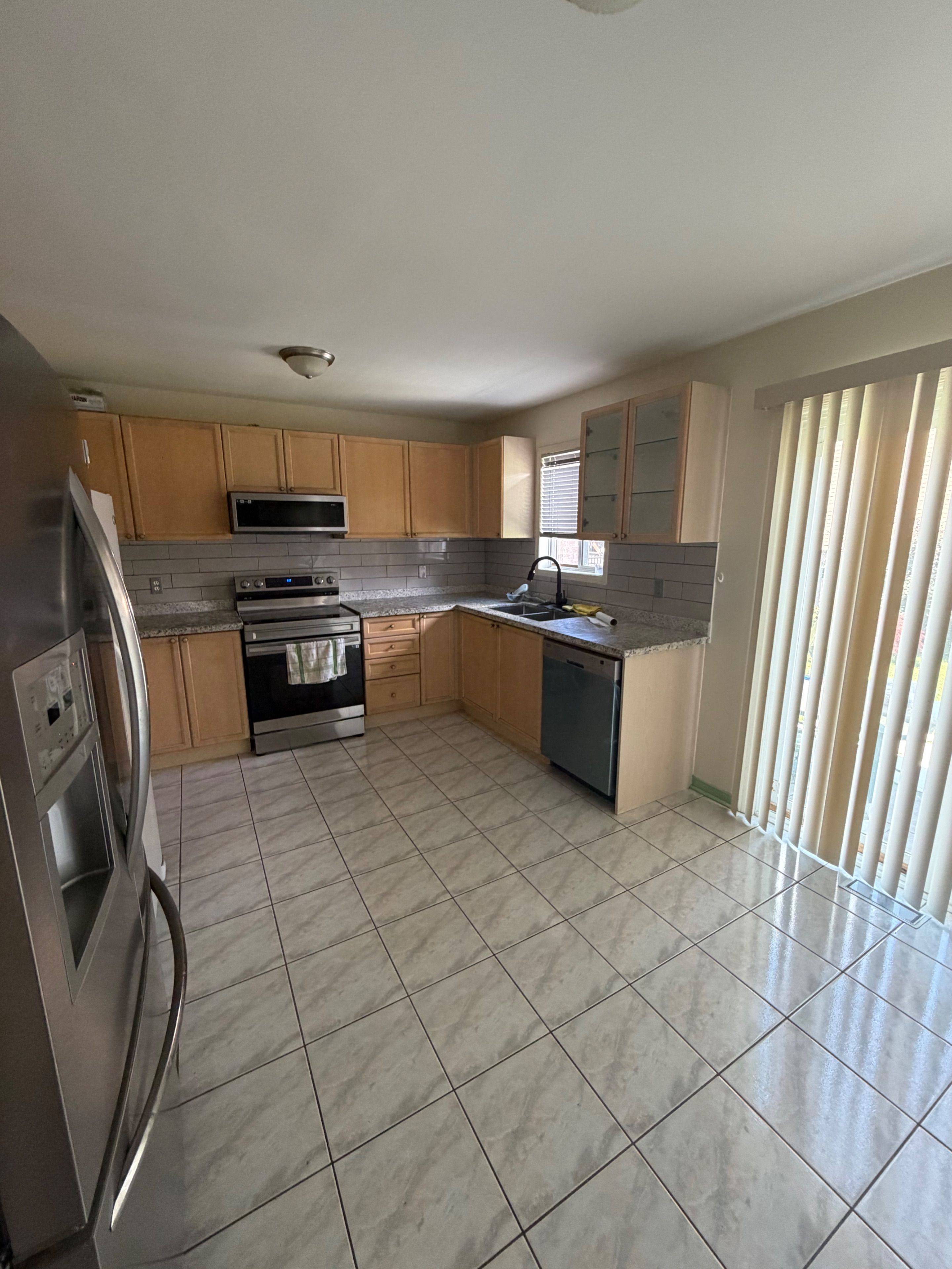 127 Brisdale DR, Brampton, ON L7A 2H2