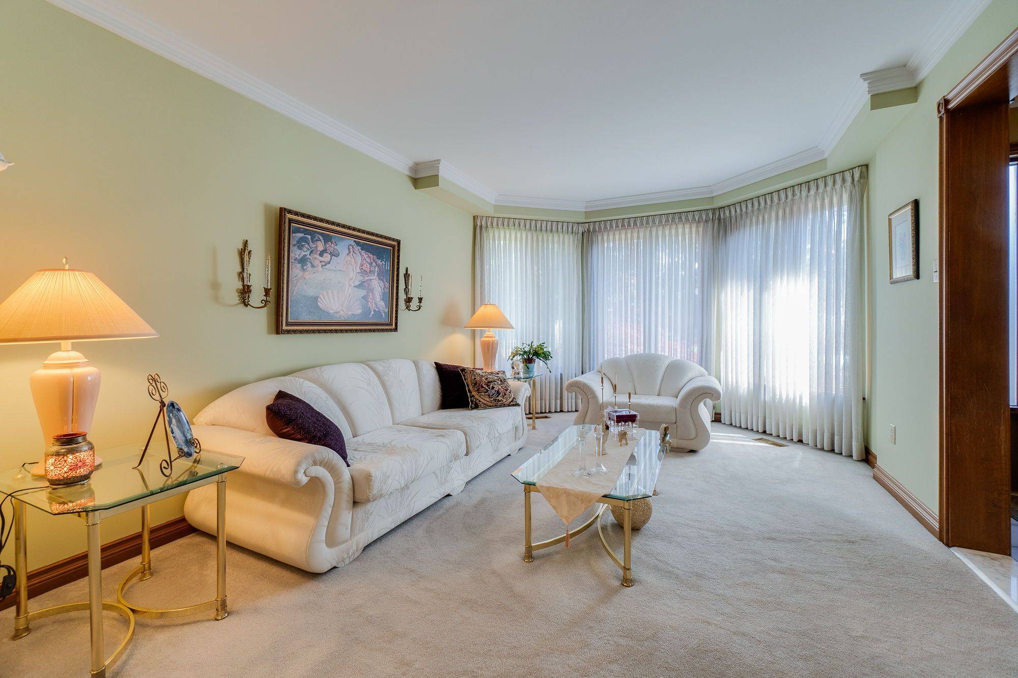 2560 Rugby RD, Mississauga, ON L5B 1T2