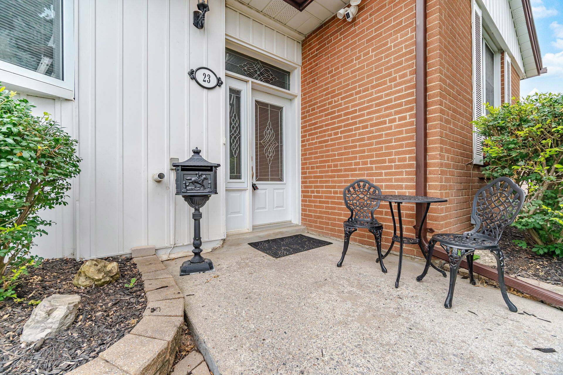 23 Kimbark DR, Brampton, ON L6X 2A2