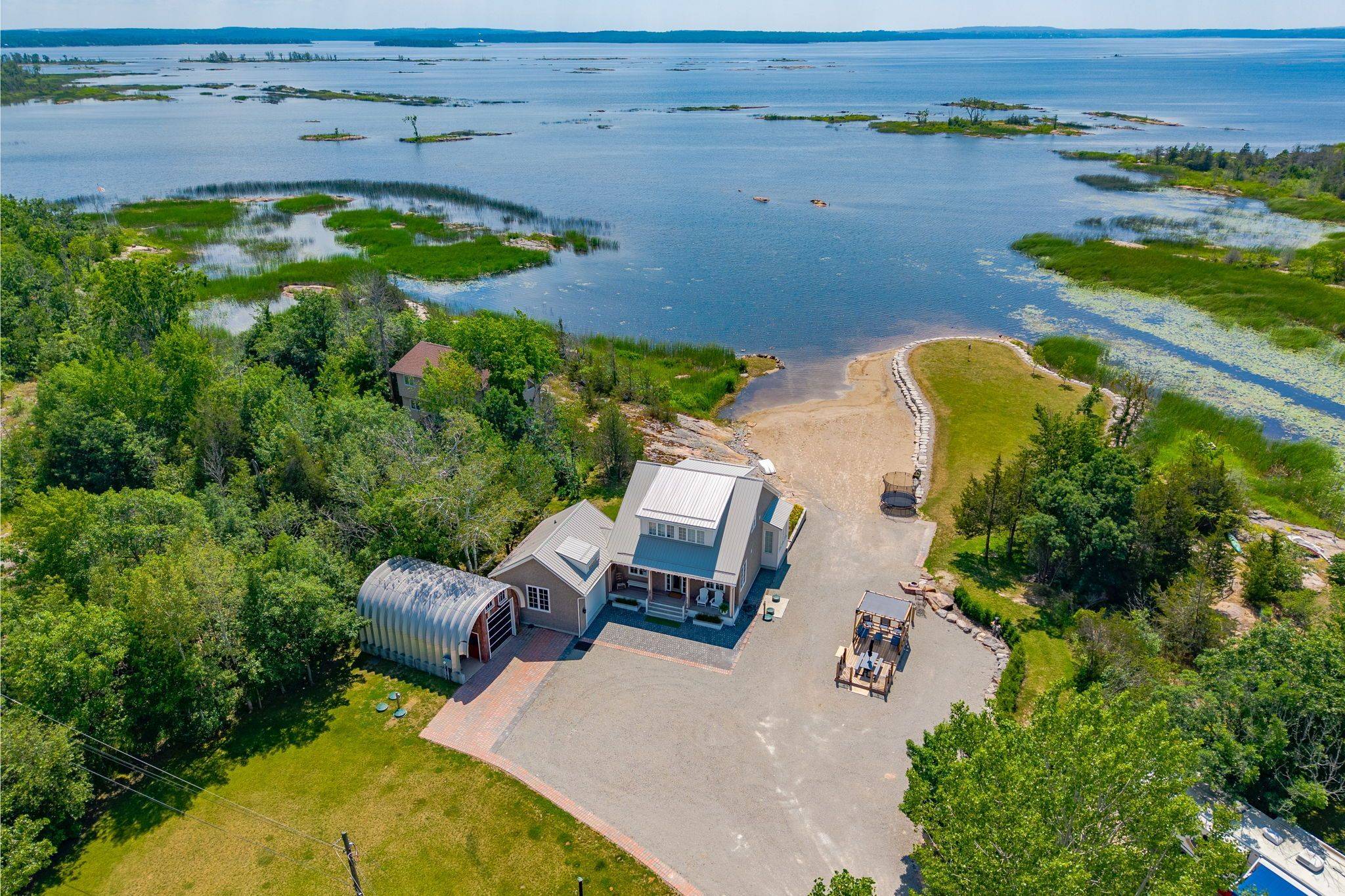 101 Evergreen LN, Georgian Bay, ON L0K 1S0