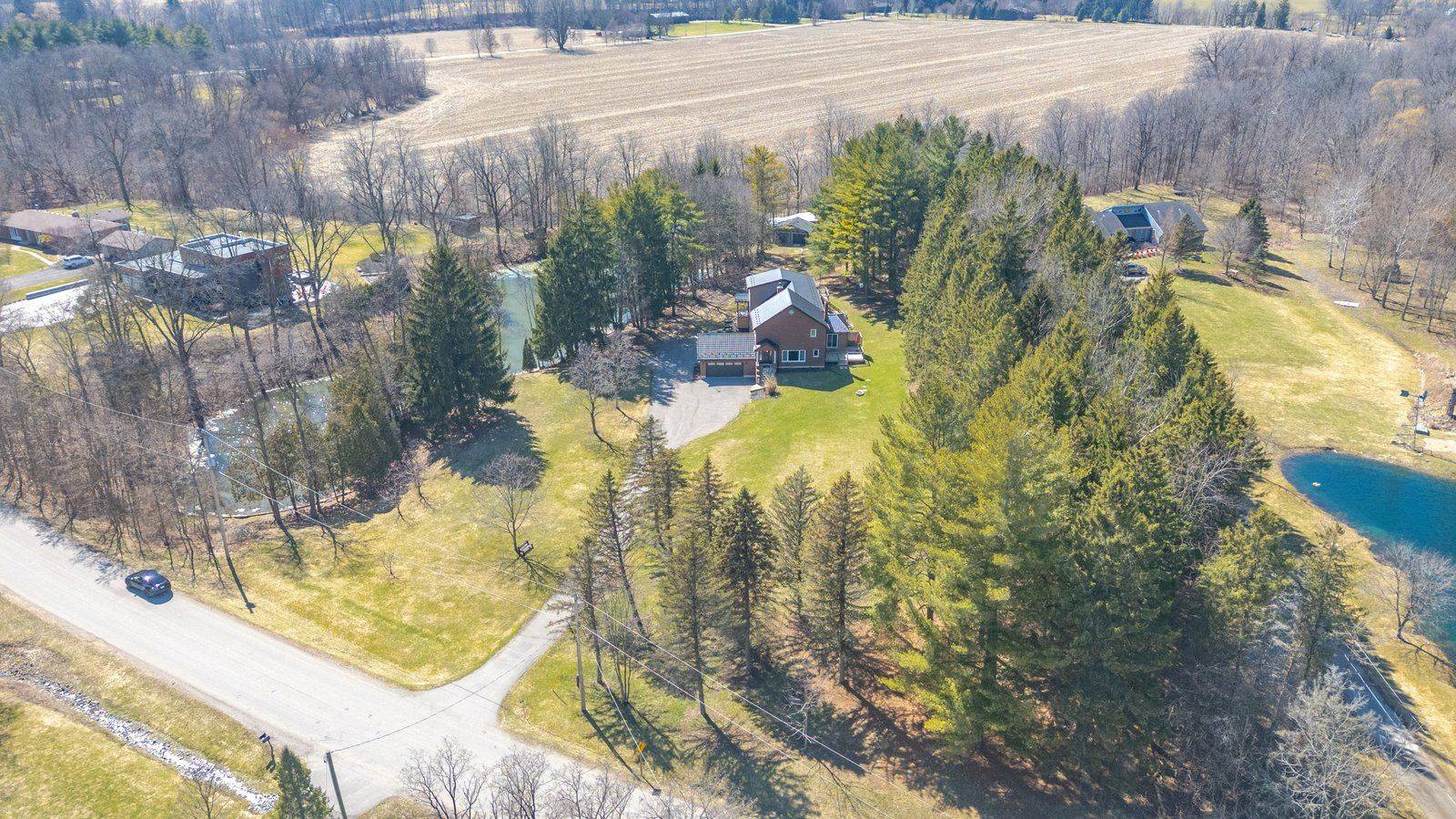 25 Hammond RD, Brant, ON N3T 5L4