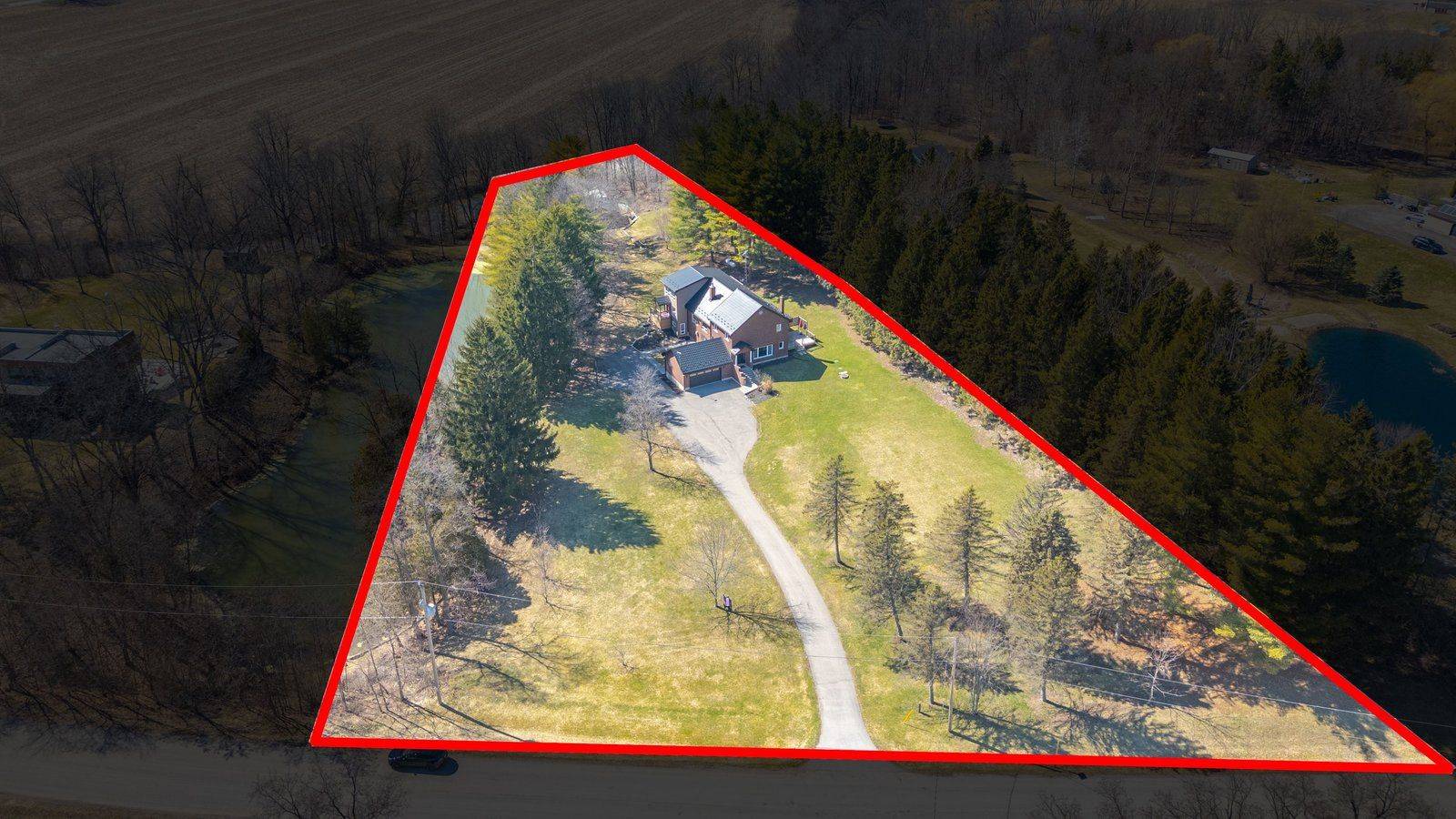 25 Hammond RD, Brant, ON N3T 5L4