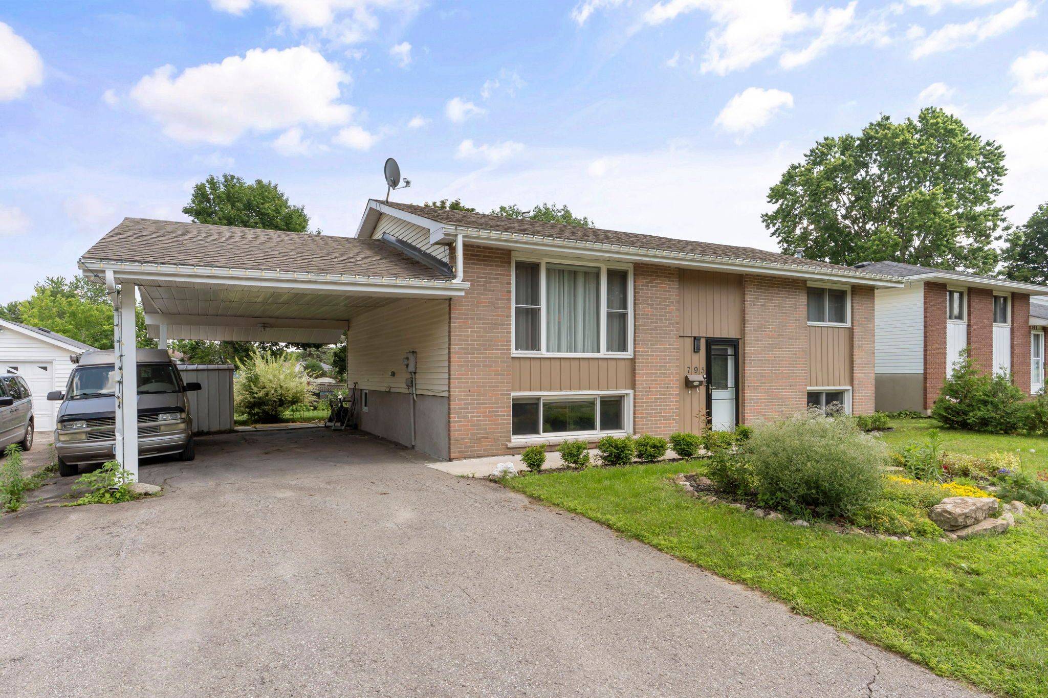795 Laurier BLVD, Brockville, ON K6V 5Z5