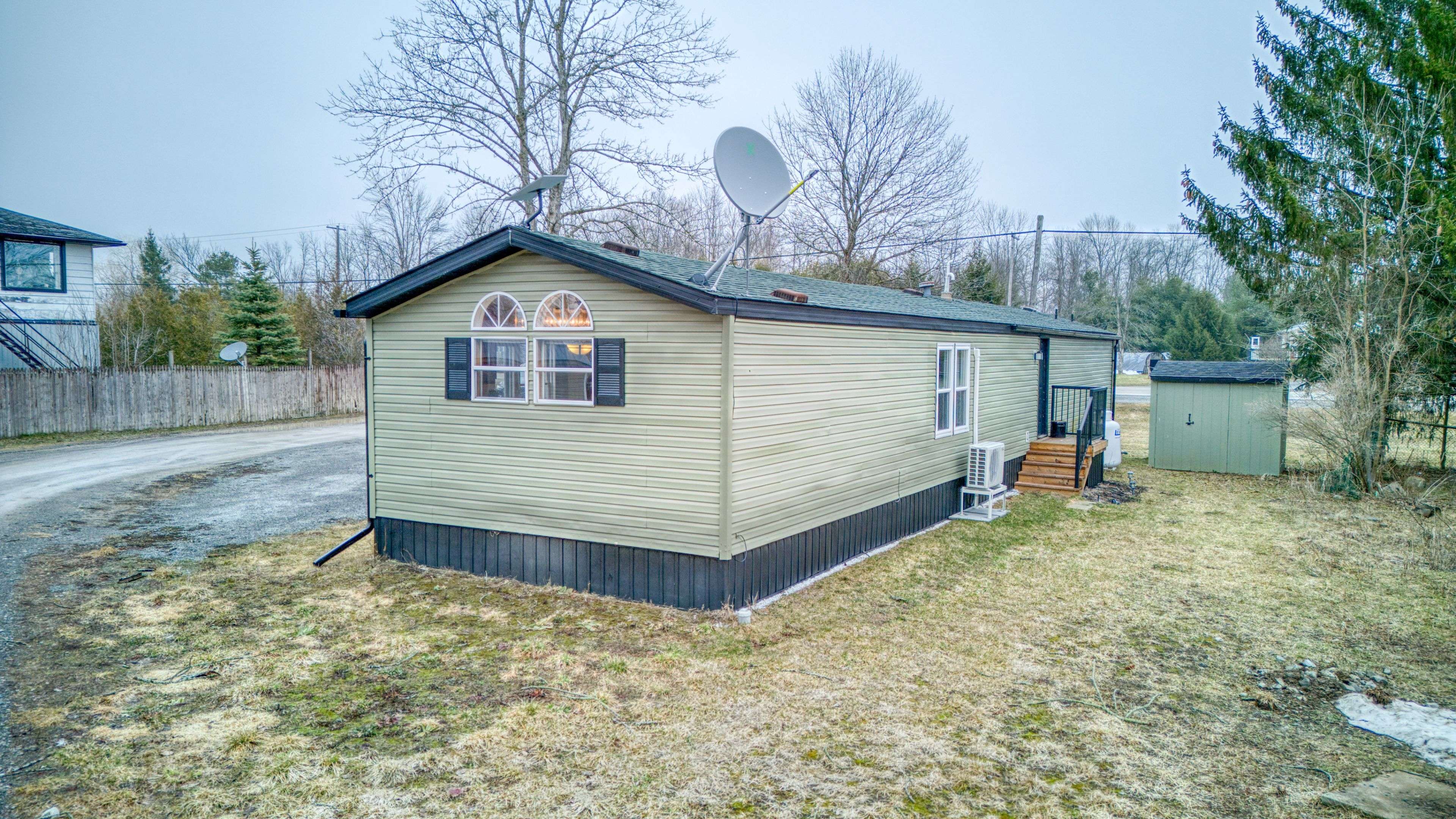 1 Taylor ST, Rideau Lakes, ON K0G 1E0