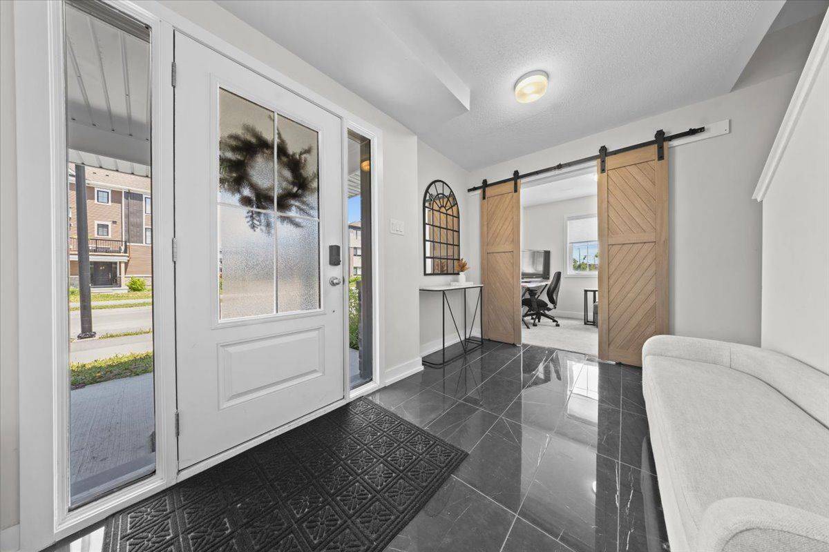293 Anyolite Private, Barrhaven, ON K2J 7J4