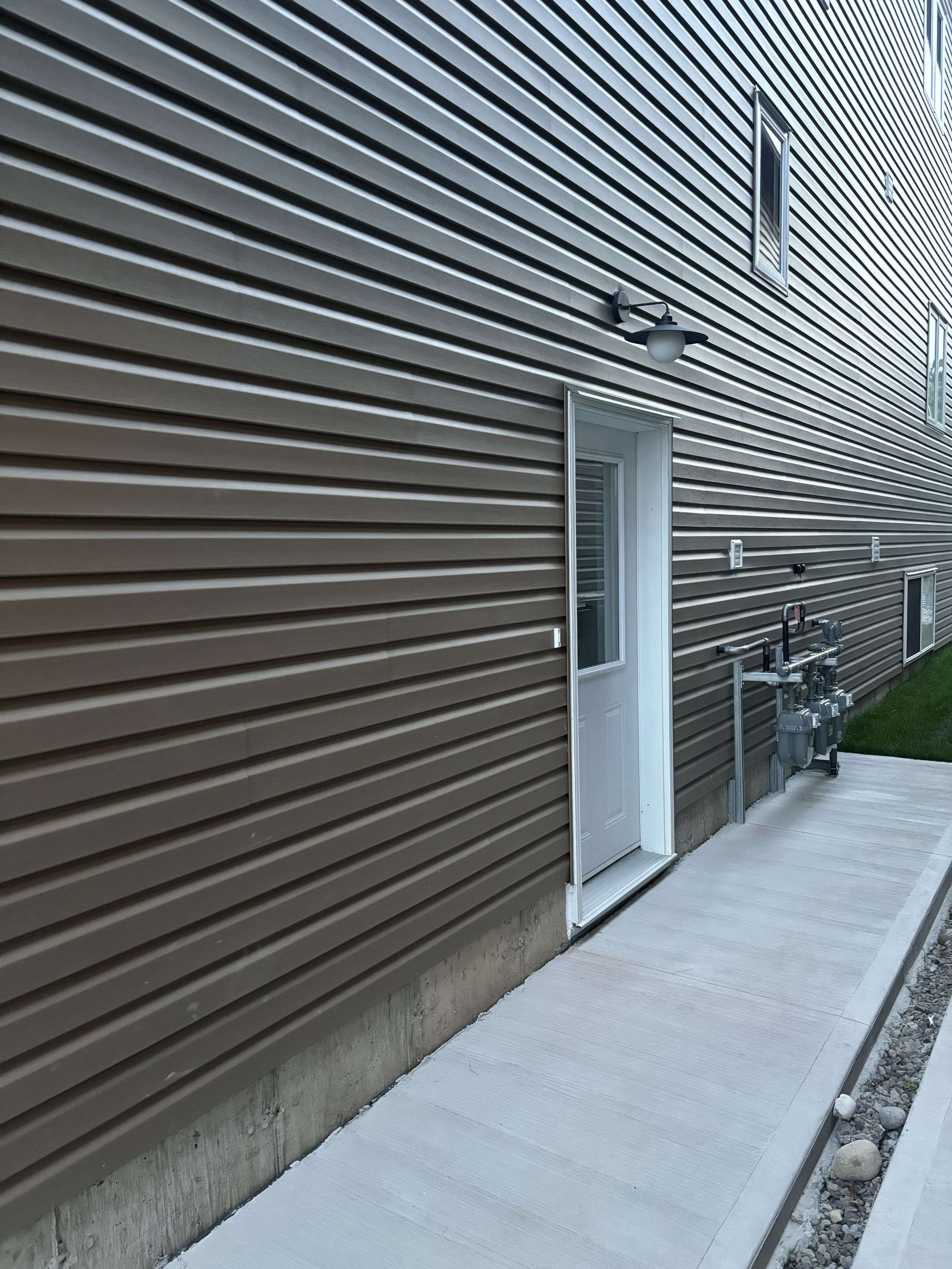 576 Guelph ST, Kitchener, ON N2H 5Y4