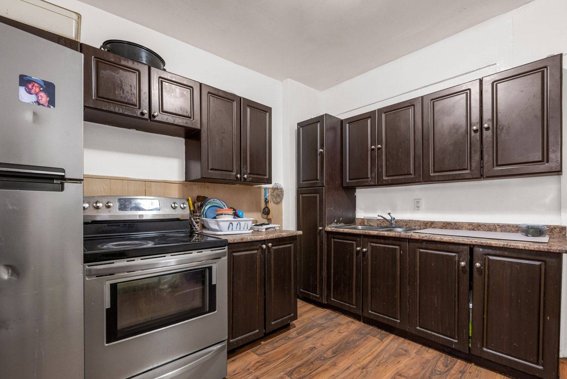 29 Gertrude ST, Hamilton, ON L8L 4B7