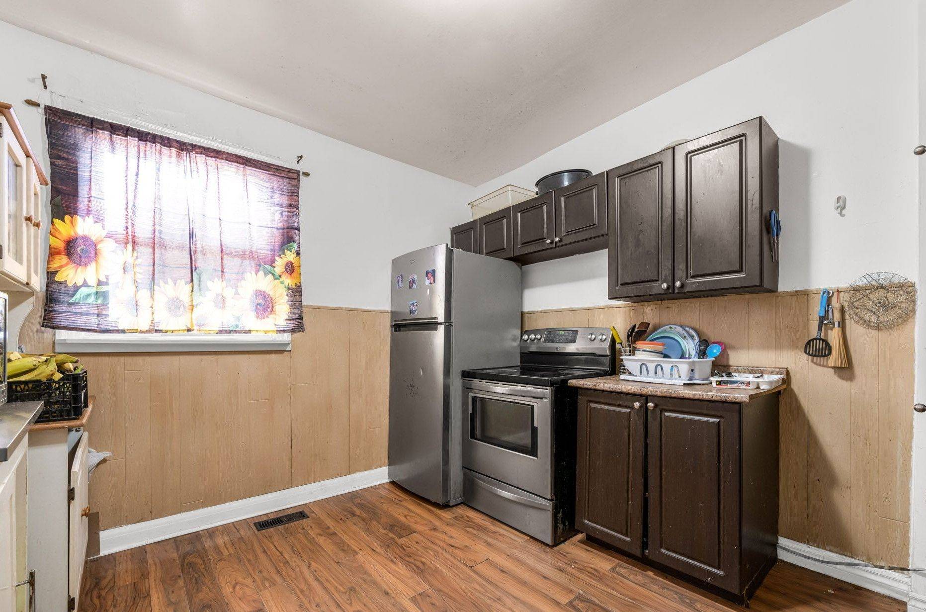29 Gertrude ST, Hamilton, ON L8L 4B7