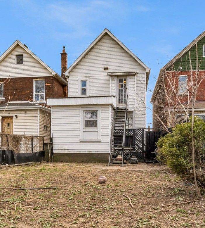 29 Gertrude ST, Hamilton, ON L8L 4B7