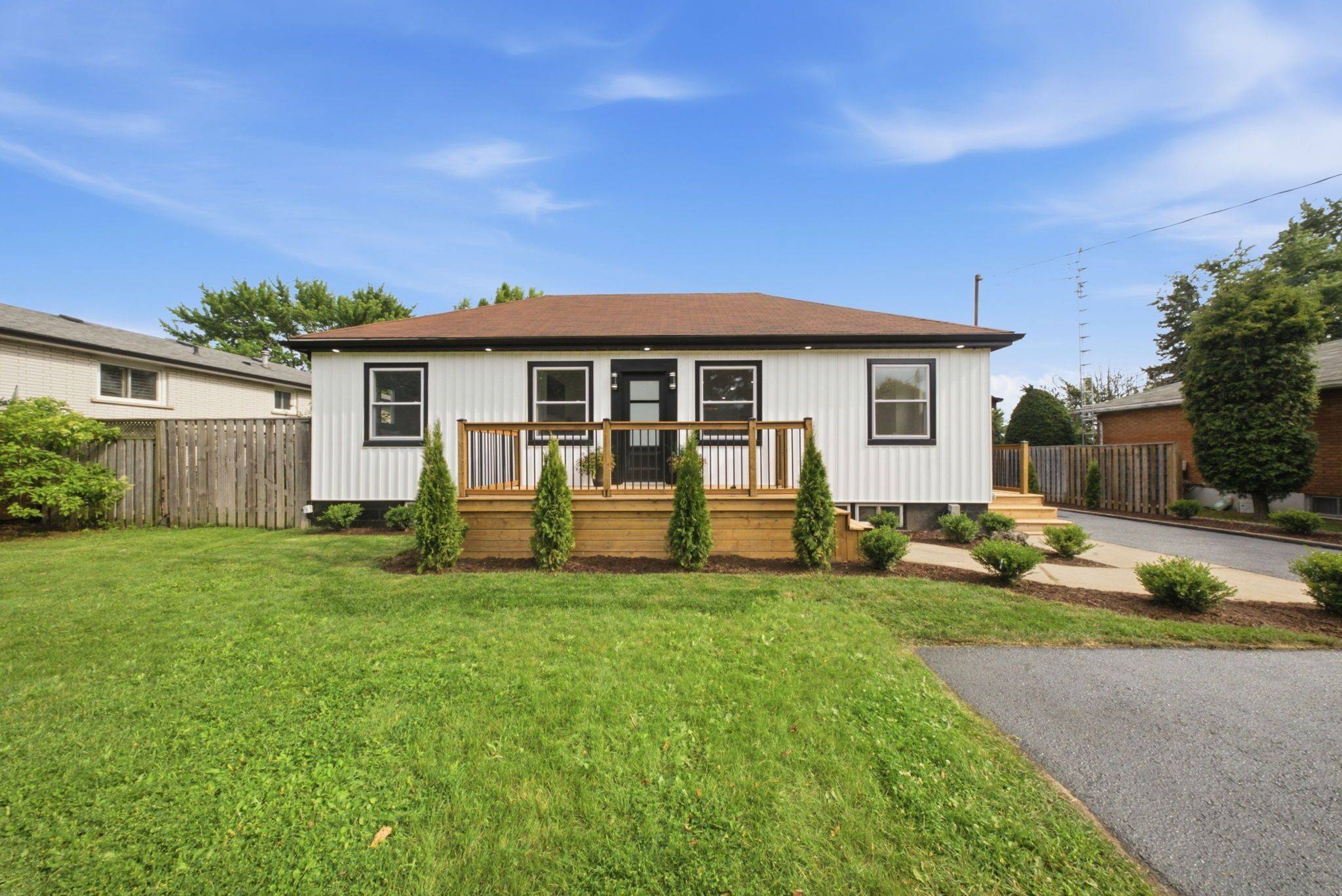92 Fairview DR, Brantford, ON N3R 2W9