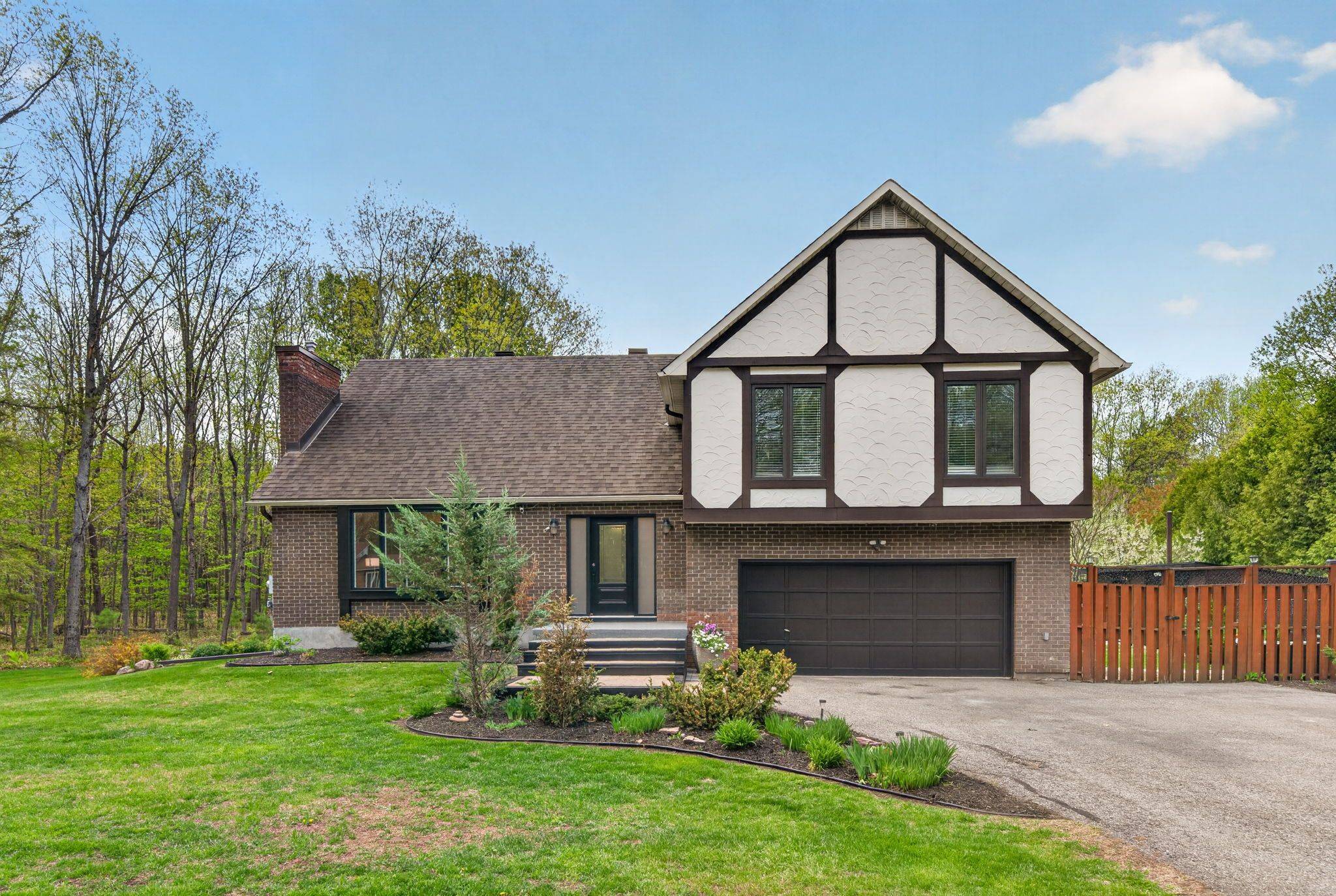 285 Fireside DR, Constance Bay - Dunrobin - Kilmaurs - Woodlawn, ON K0A 3M0