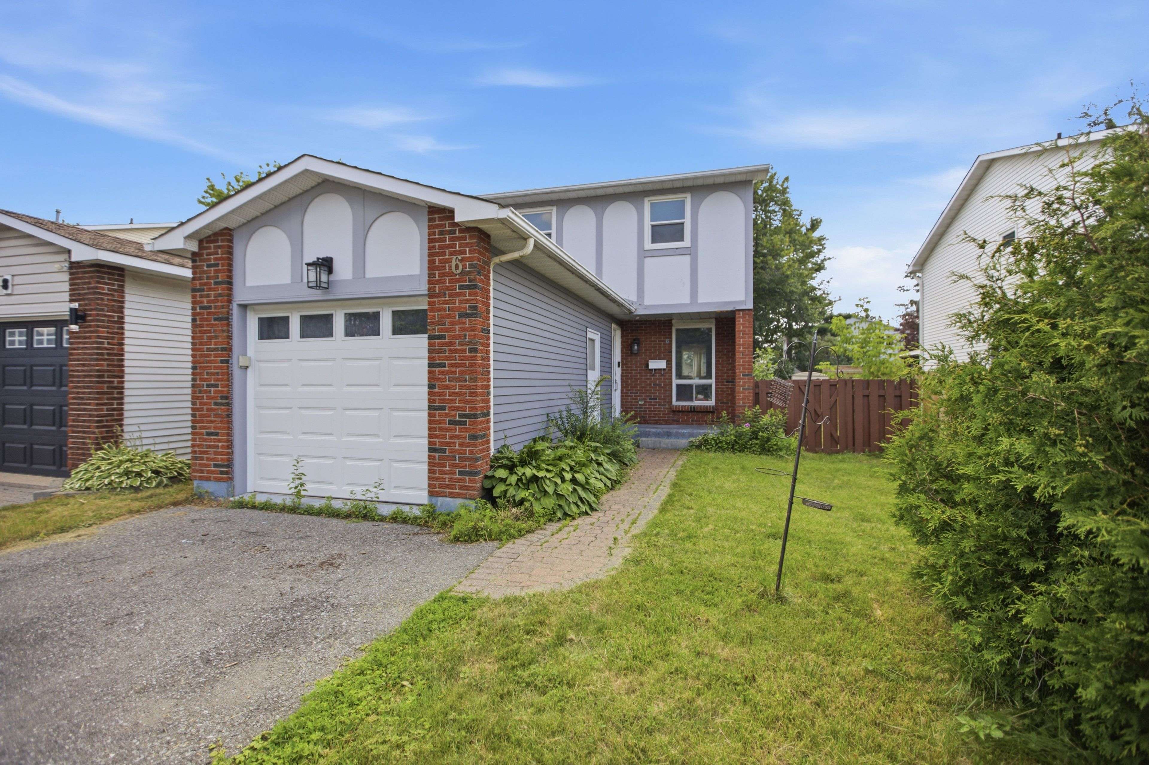 6 WOLFGANG DR, Barrhaven, ON K2J 1T1