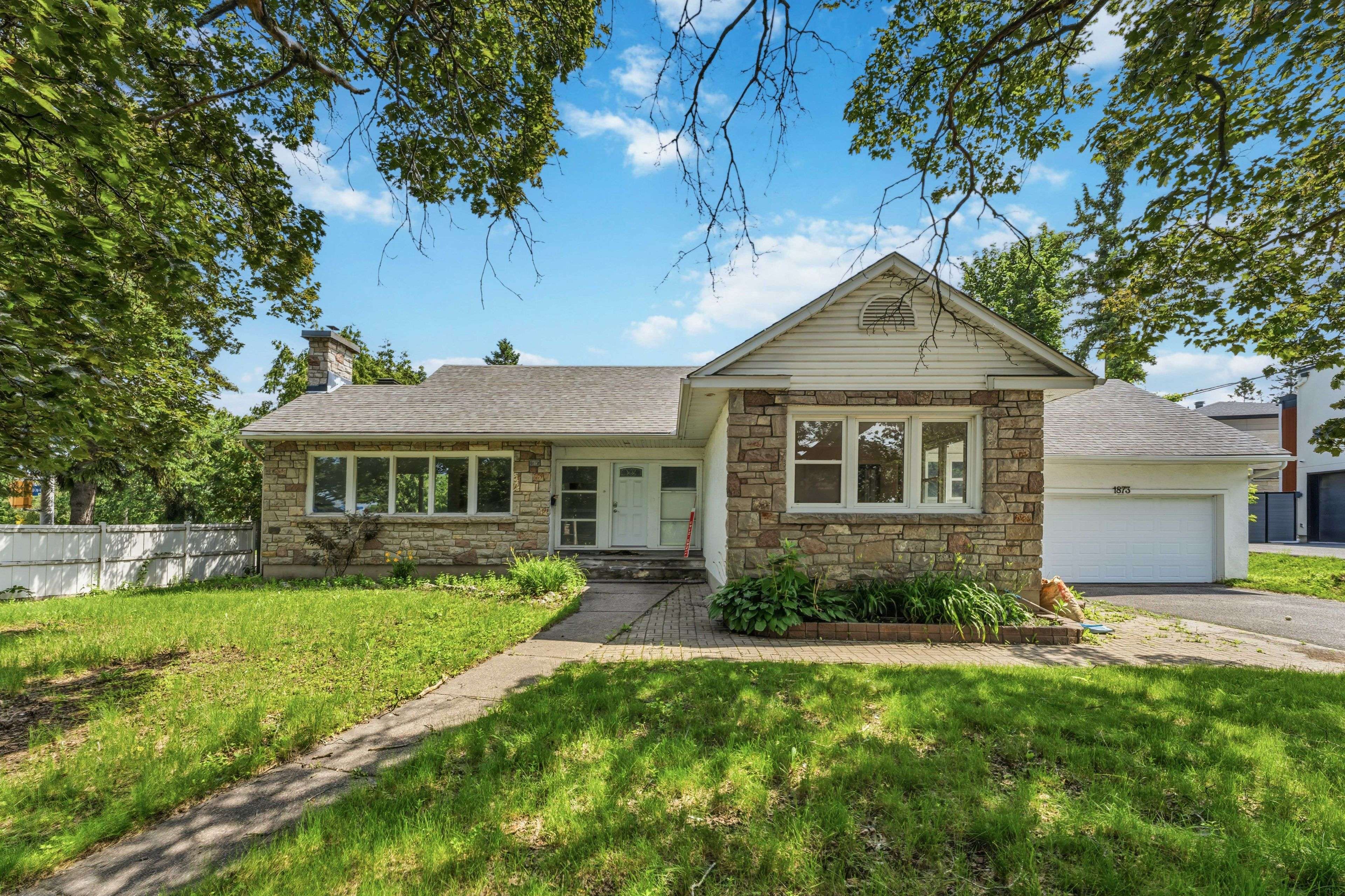 1873 Fairbanks AVE, Alta Vista And Area, ON K1H 5X6