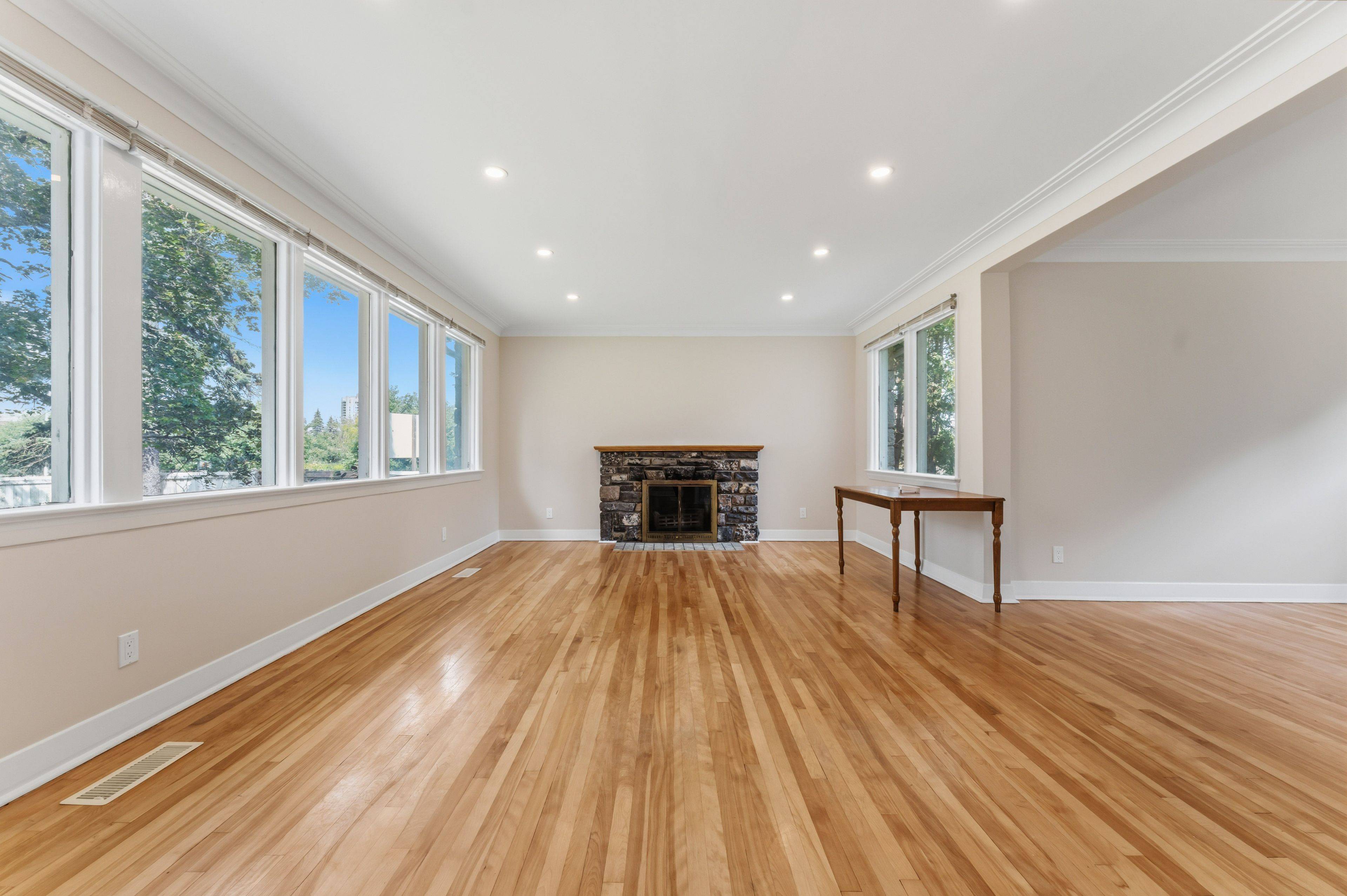 1873 Fairbanks AVE, Alta Vista And Area, ON K1H 5X6