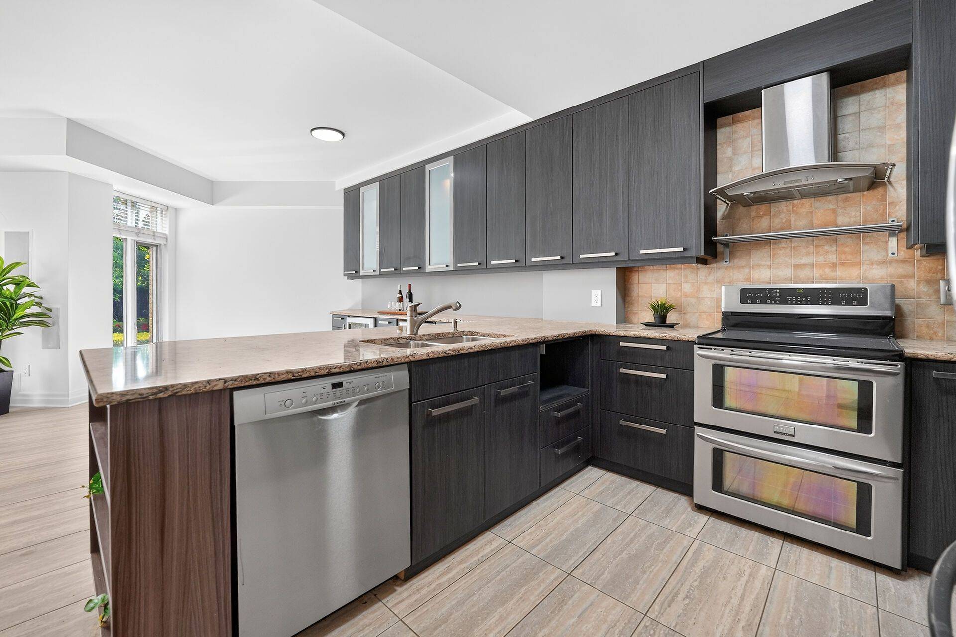 225 Ricardo ST #107, Niagara-on-the-lake, ON L0S 1J0