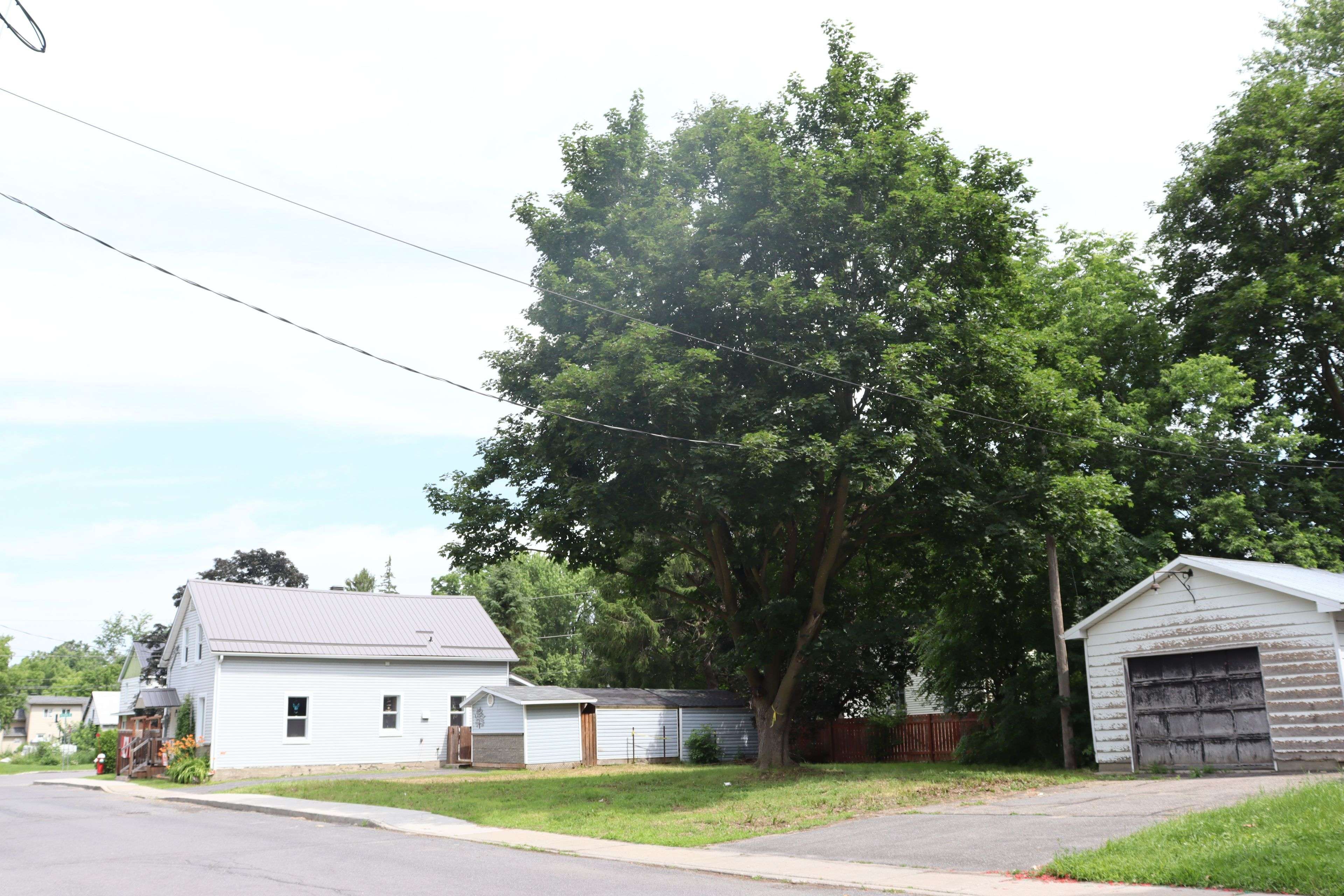 29 College ST, North Dundas, ON K0C 1H0