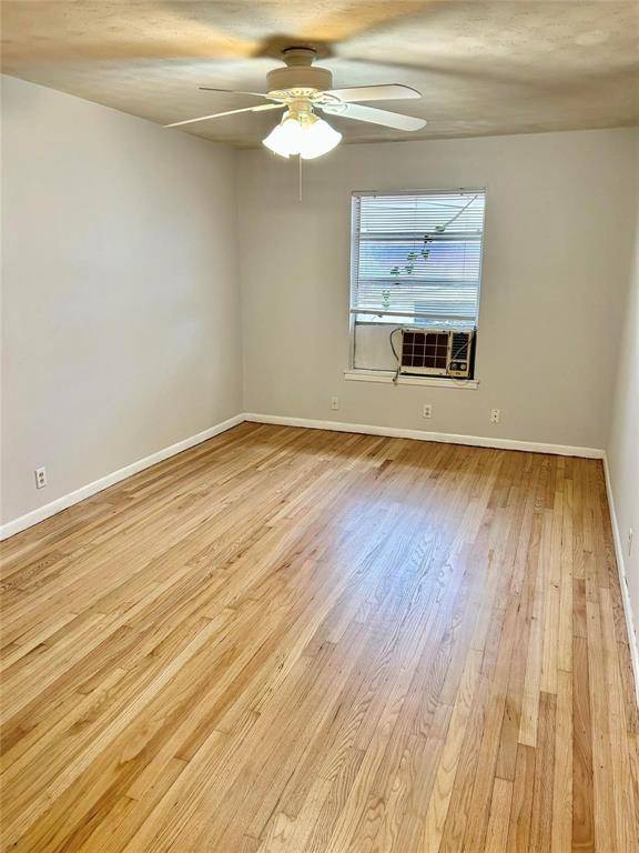 11223 Wyatt Street, Dallas, TX 75218