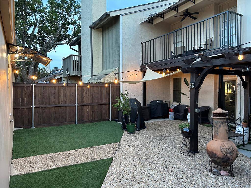 9446 Chimney Corner Lane, Dallas, TX 75243