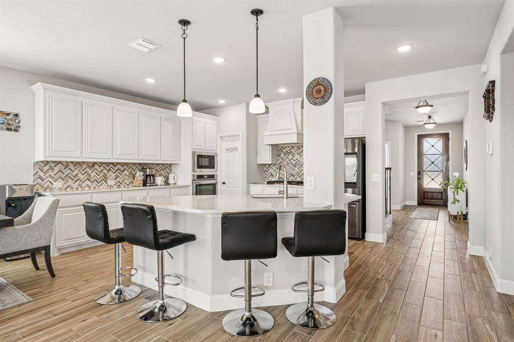 8720 Landergin Mesa Drive, Fort Worth, TX 76131