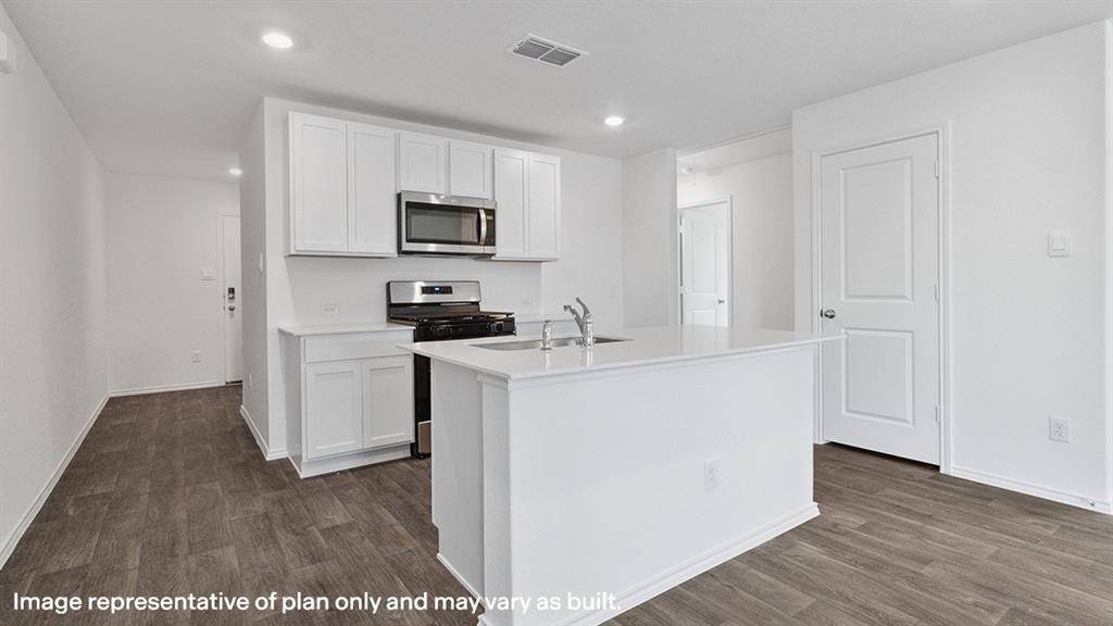 1915 Glory Drive, Bonham, TX 75418
