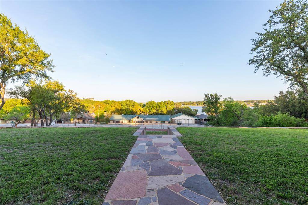 9014 Mesa View Road, Brownwood, TX 76801