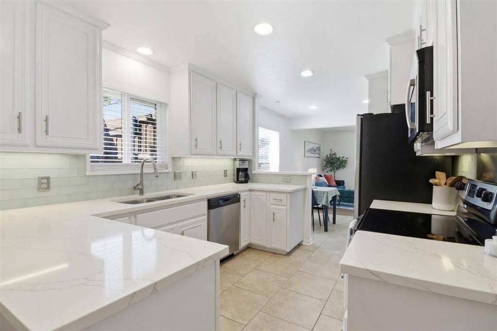 2250 Peavy Circle, Dallas, TX 75228