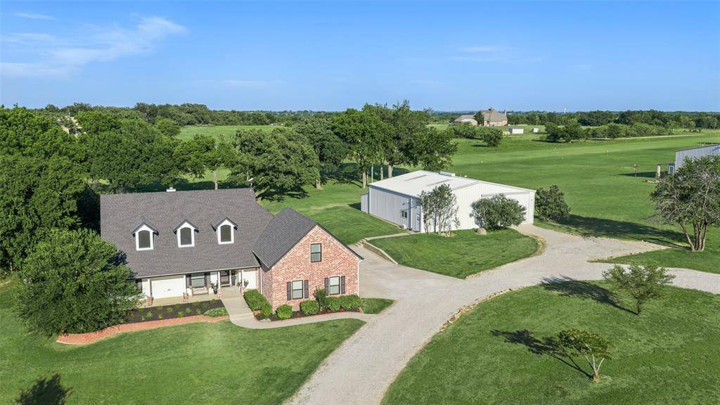 492 County Road 4387, Decatur, TX 76234