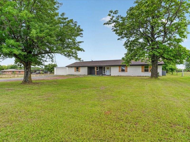 603 Conveyor Drive, Joshua, TX 76058