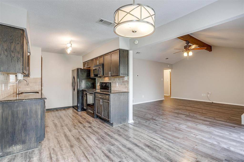 1400 Breckenridge Road, Mansfield, TX 76063