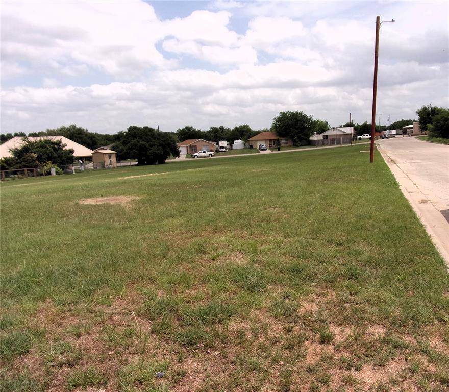 1908 W Brown Street, San Saba, TX 76877