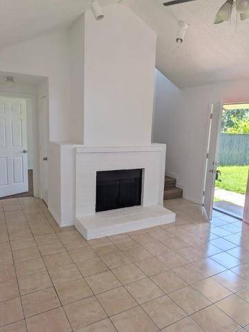205 S Kenney Street #A, Kennedale, TX 76060