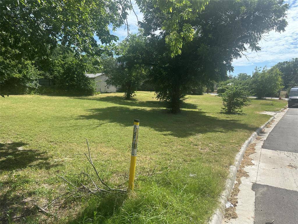 3324 Mohawk Trail, Lake Worth, TX 76135
