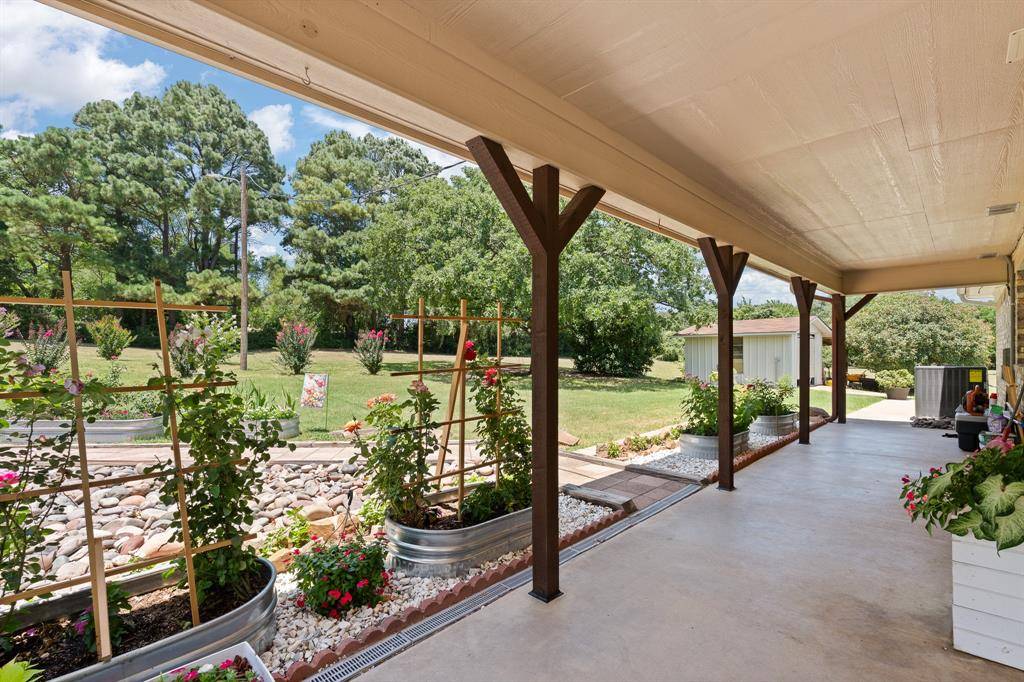 1309 Shannon Drive, Cleburne, TX 76031