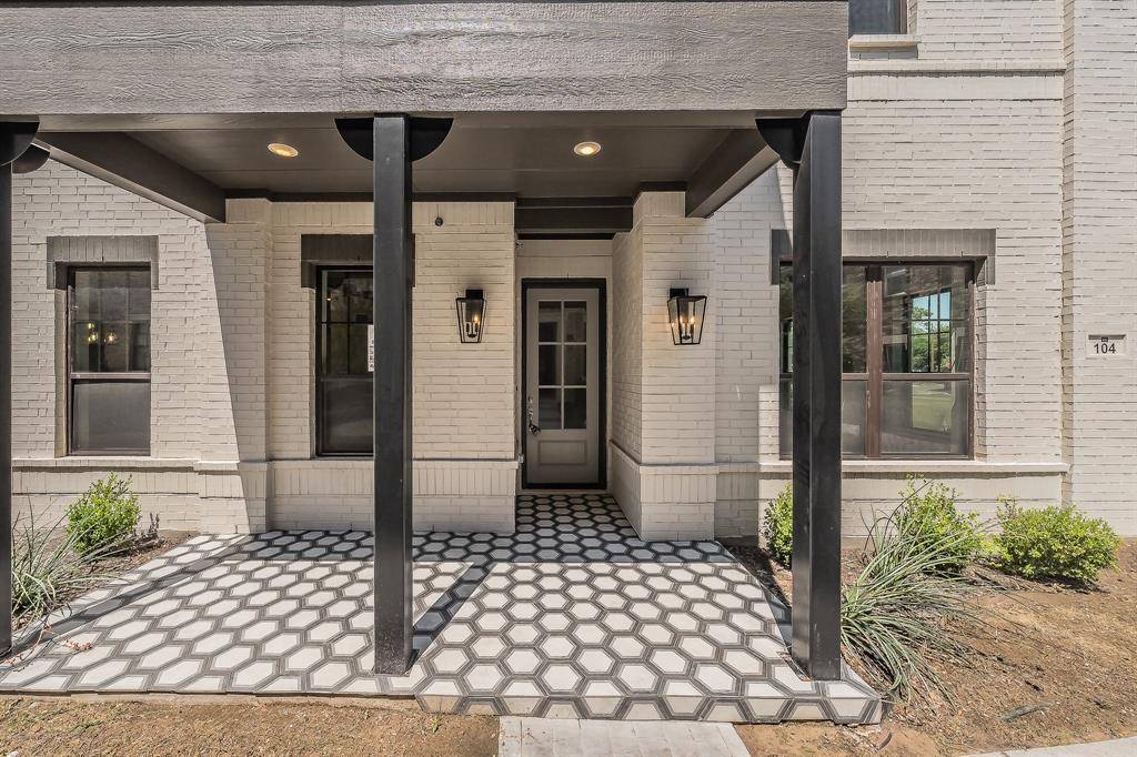 305 Sunset Lane #104, Fort Worth, TX 76114