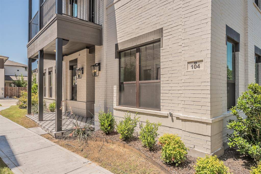 305 Sunset Lane #104, Fort Worth, TX 76114