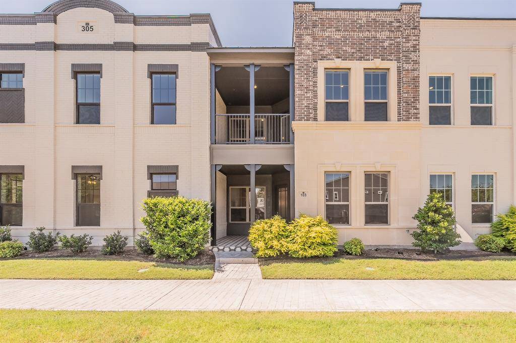 305 Sunset Lane #103, Fort Worth, TX 76114