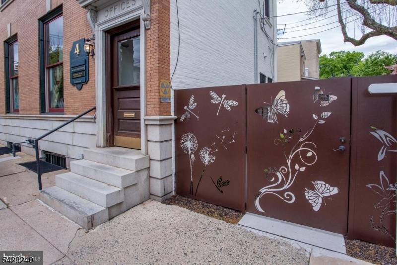41D Bridge St, Lambertville City, NJ 08530