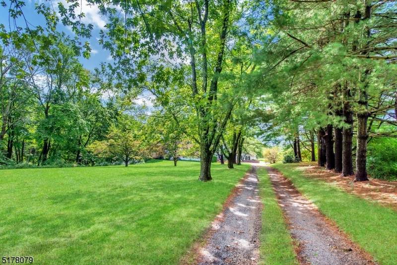 65 Youngs Rd, Harding Twp., NJ 07920
