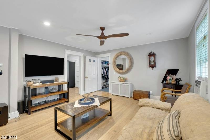 230 Sherman Ave, Roselle Park Boro, NJ 07204
